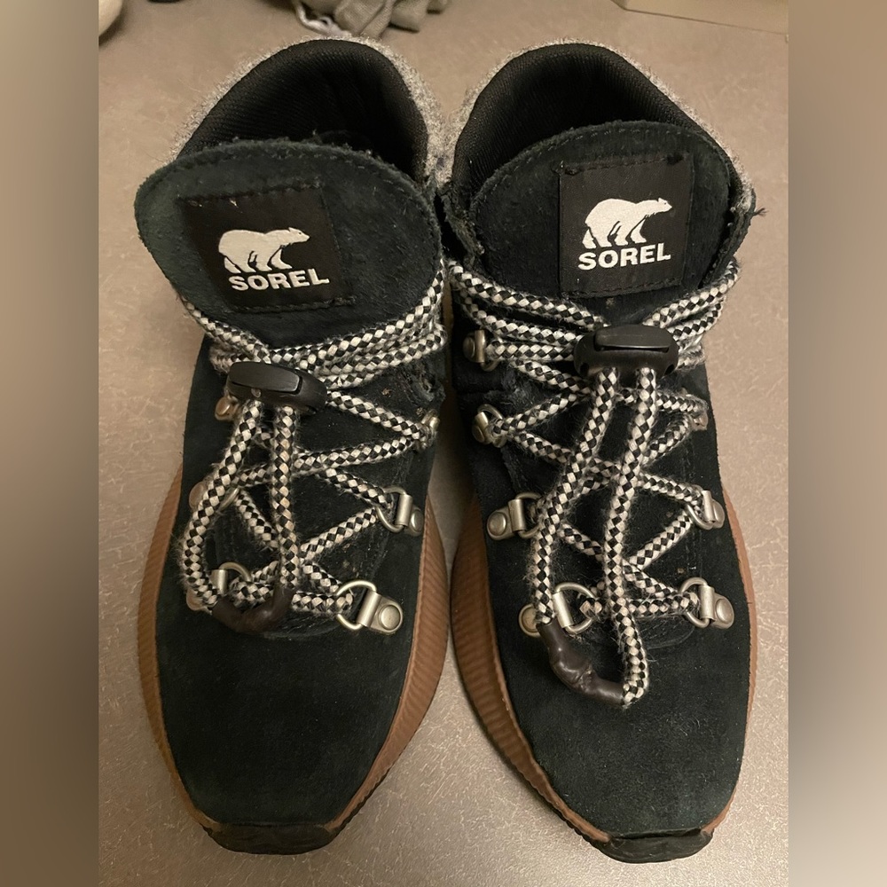Youth Out N About Classic WP Sorel Boots. Size 3